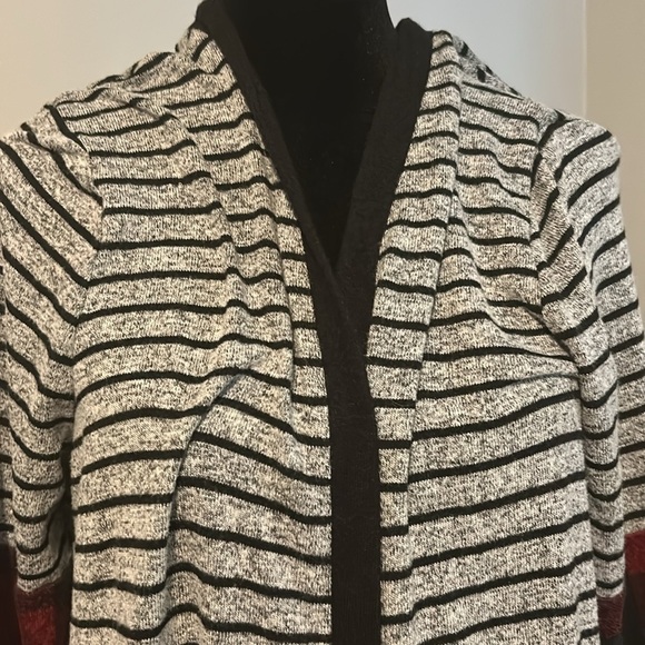 Maurice’s cardigan medium - Picture 2 of 5